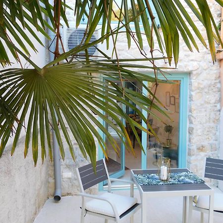 Bezauberndes Steinhaus Mit Garten In Der Altstadt Von Rovinj Bagian luar foto
