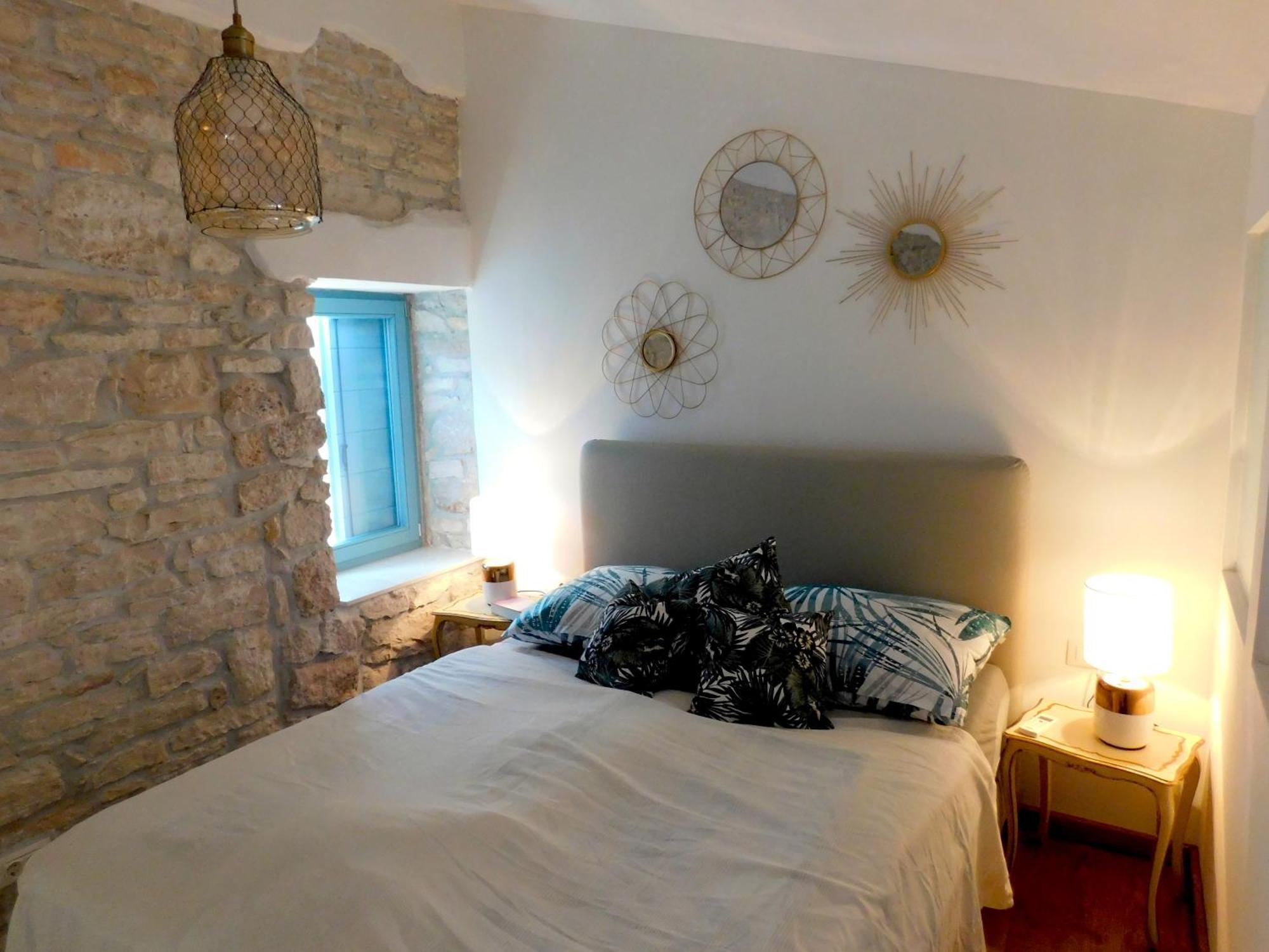 Bezauberndes Steinhaus Mit Garten In Der Altstadt Von Rovinj Bagian luar foto