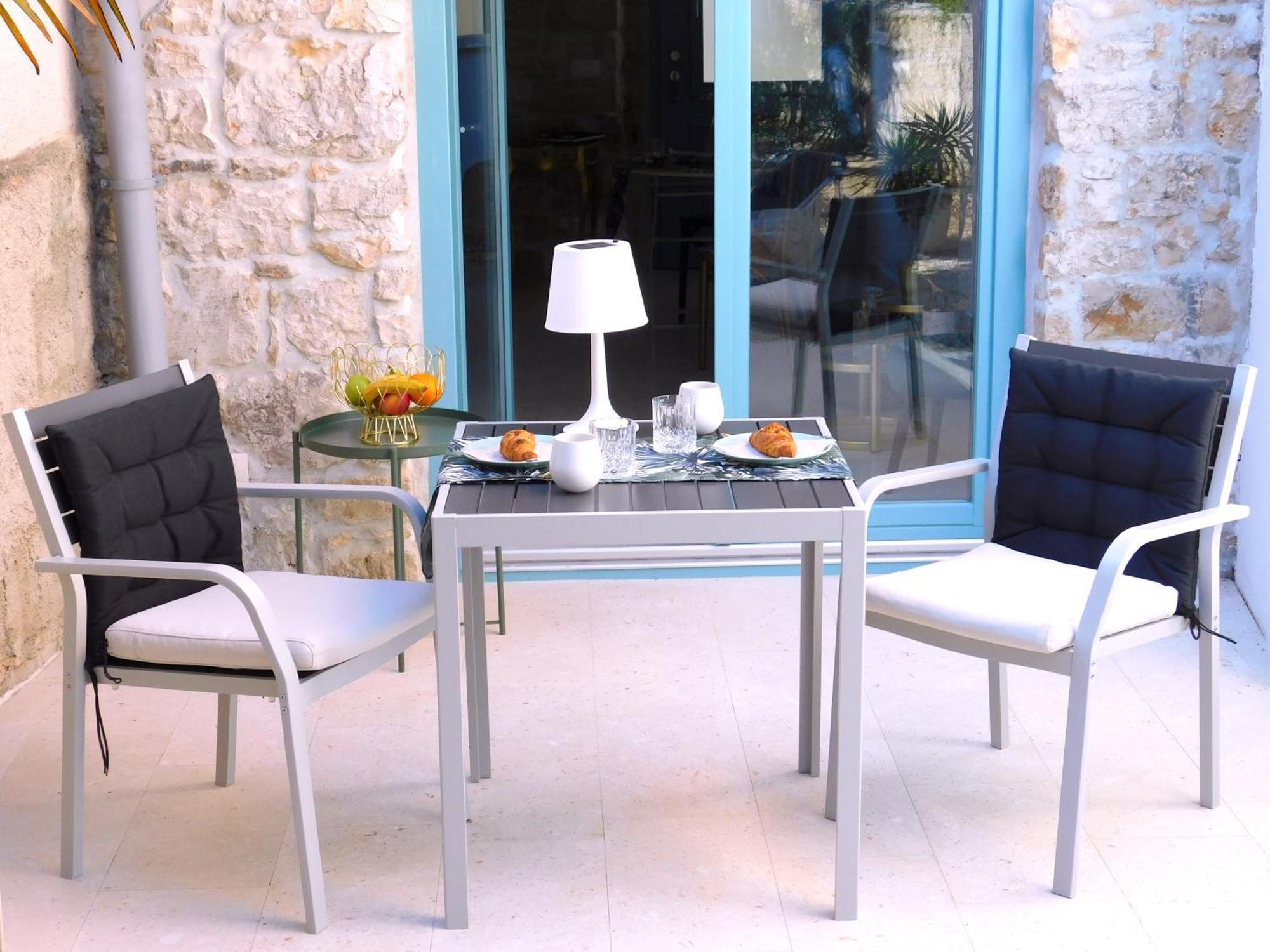 Bezauberndes Steinhaus Mit Garten In Der Altstadt Von Rovinj Bagian luar foto