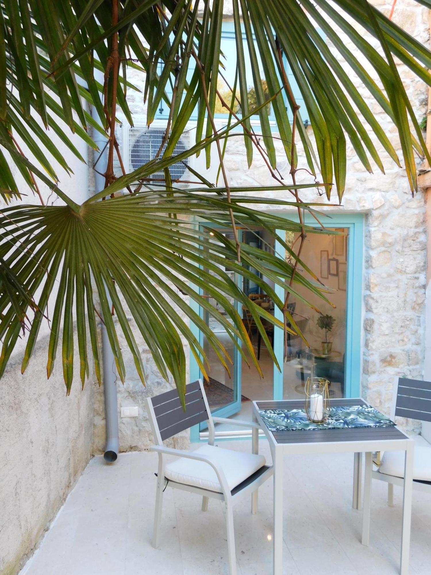 Bezauberndes Steinhaus Mit Garten In Der Altstadt Von Rovinj Bagian luar foto