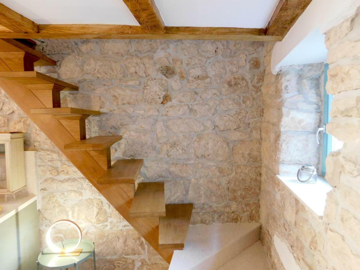 Bezauberndes Steinhaus Mit Garten In Der Altstadt Von Rovinj Bagian luar foto