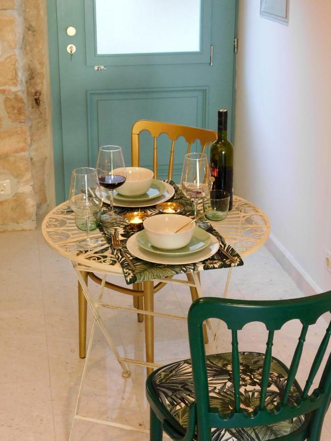 Bezauberndes Steinhaus Mit Garten In Der Altstadt Von Rovinj Bagian luar foto